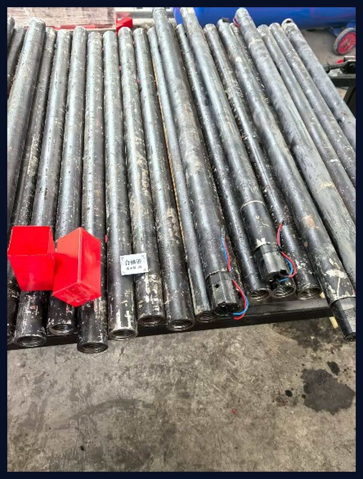 CO2致裂管车间实拍:致裂管总成与起控装置